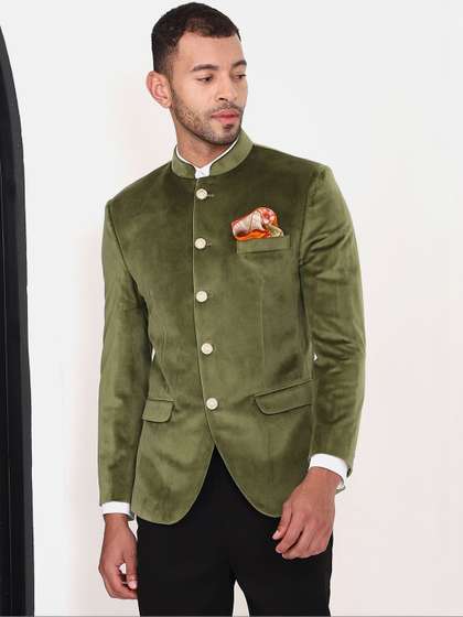 MANQ Men Solid
                        Bandhgala Slim-Fit 2-Piece Suits