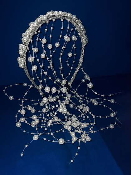 MAJESTIQUE Girls White
                    Bridal Pearl Hairband with Crystals