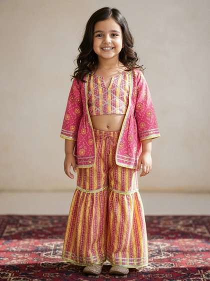 Sangria Girls Floral
                    Printed Panelled Gotta Patti Pure Cotton Kurti With
                    Sharara
