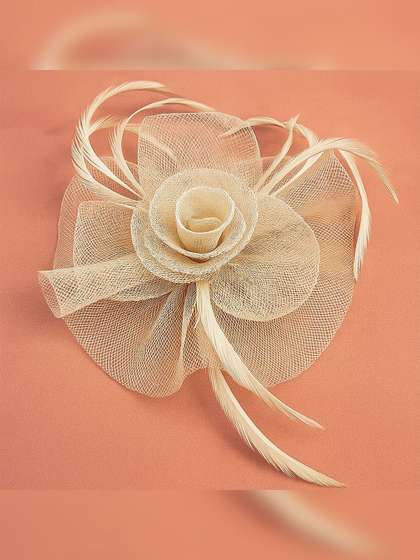 LYKAA Girls Floral
                    Alligator Hair Clip with Feather