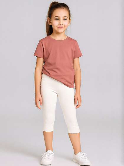 Charm n Cherish Girls
                      Solid Mid-Rise Three-Fourth Length Leggings