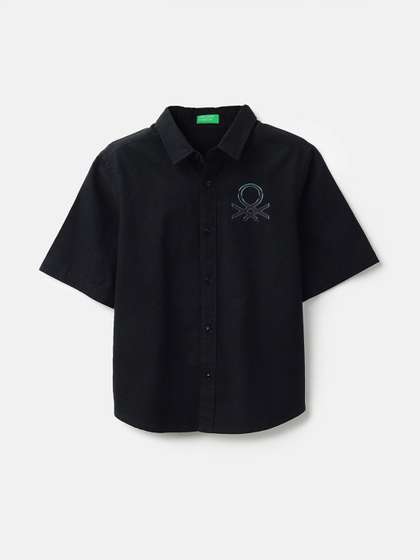 United Colors of
                    Benetton Boys Relaxed Fit Graphic Printed Cotton
                    Casual Shirt