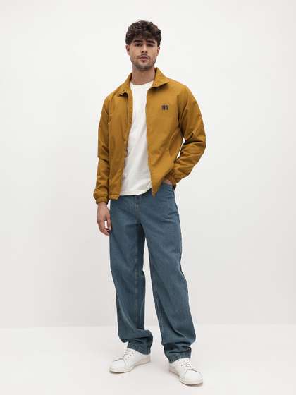 The Roadster Life
                        Co. Solid Spread Collar Tailored Jacket