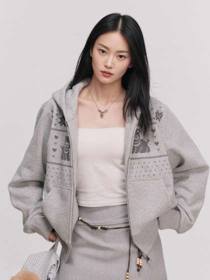 StyleCast x Revolte
                        Women Printed Hooded Sweatshirt