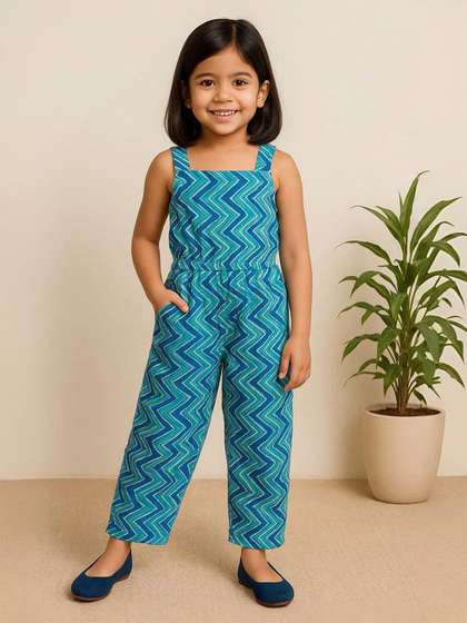Urban Birdie Girls
                    Printed Sleeveless Square Neck Basic Jumpsuit