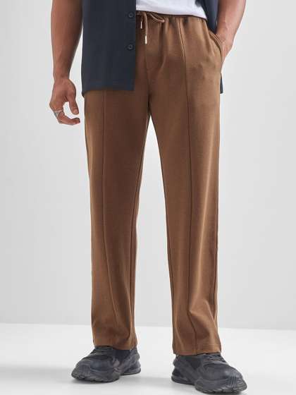HIGHLANDER Men
                        Relaxed Straight Fit Trousers