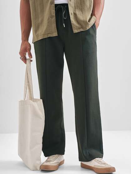 HIGHLANDER Men
                        Relaxed Fit Straight Trousers
