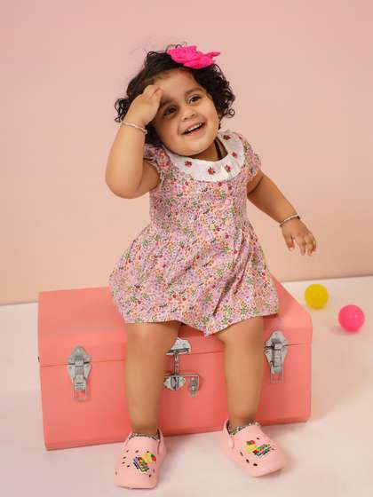 Sangria Girls Floral
                      Printed Cotton Smocked Puff Sleeves Shirt Dress