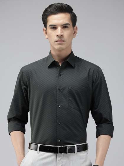 Arrow Manhattan Slim
                        Fit Textured Pure Cotton Formal Shirt