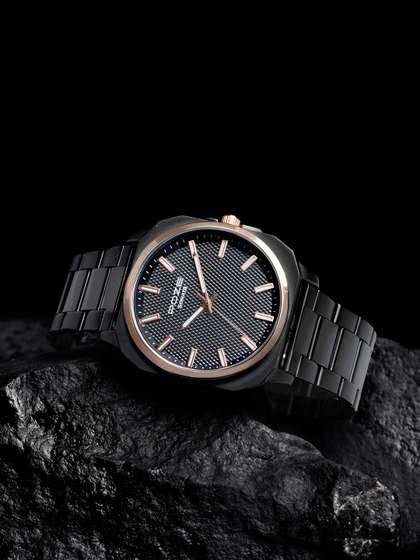 Sonata Poze Drop 6
                      Quartz Round Dial Men's Watch - SP70087KM02