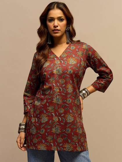 Anouk Rustic Women
                          Floral Printed V-Neck Pure Cotton Kurti