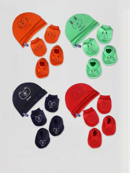 Mom's Darling Kids Pack
                    Of 4 Printed Beanie With Hand Gloves & Socks