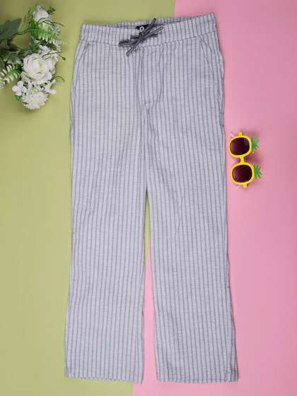 V-Mart Boys Regular Fit
                    Mid-Rise Trousers