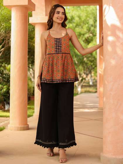 Rain & Rainbow
                        Women Knitted Palazzos