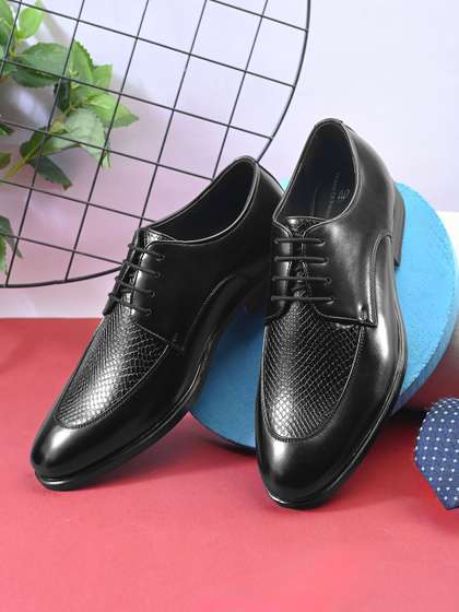 House of Pataudi Men
                        Textured Formal Derbys