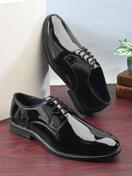 House of Pataudi
                          Men Round Toe Lace Ups Formal Derbys