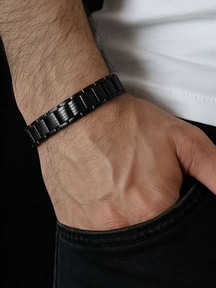 Roadster Men Black Alloy
                    Bracelet