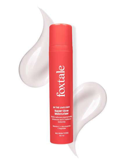 Foxtale Vitamin C
                        Super Glow Moisturiser with Niacinamide &
                        Peptides - 50ml