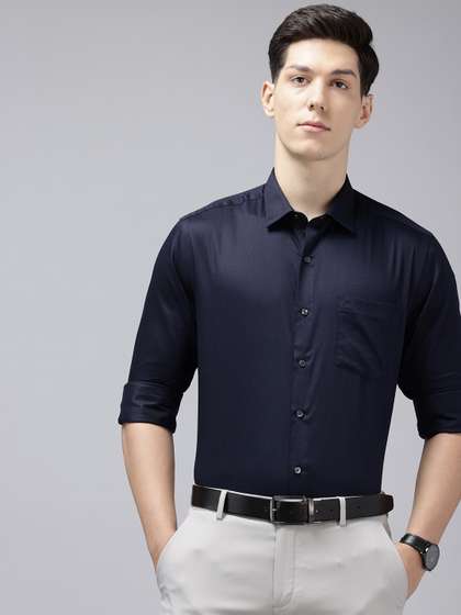 Arrow Manhattan Slim
                        Fit Textured Pure Cotton Formal Shirt