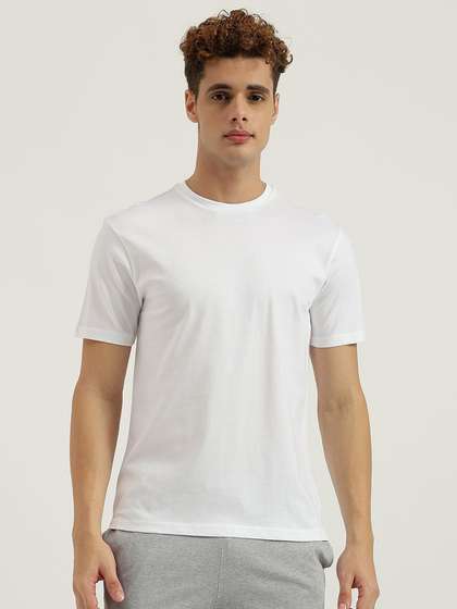 United Colors of
                          Benetton Round Neck Regular Sleeves Relaxed
                          Fit T-shirt