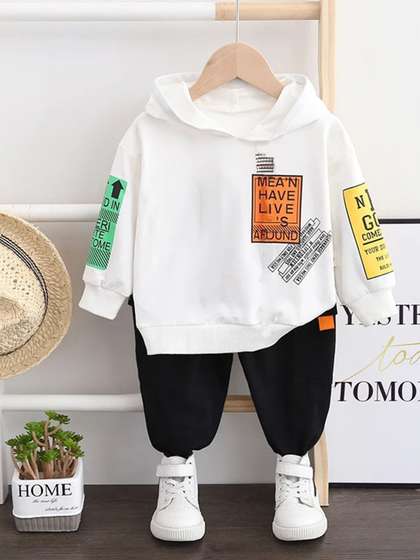 Bold N Elegant
                    Kids-Unisex White Cotton Blend Printed Clothing Set