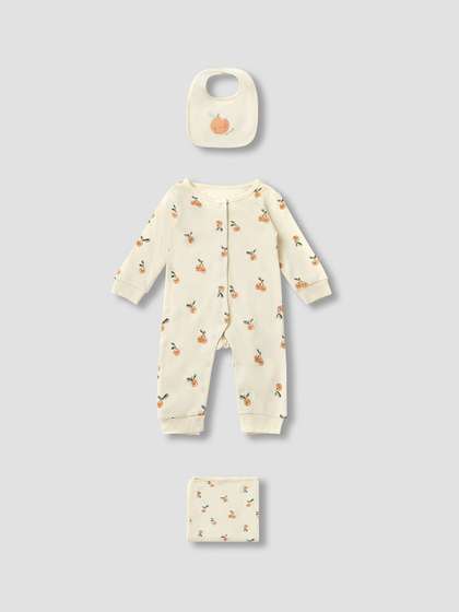 Juniors by Babyshop
                      Set Of 3 Girls Printed Sleepsuit with Bib and
                      Blanket Apparel Gift Set