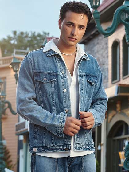 Urbano Fashion Men's
                      Light Blue Regular Fit Washed Full Sleeve Denim
                      Jacket