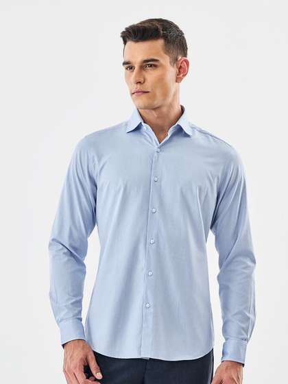 Snitch Men Slim Fit
                        Solid Spread Collar Cotton Formal Shirt