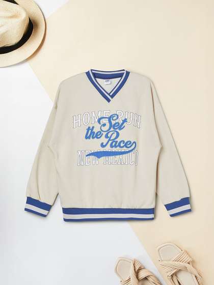 max Girls Printed
                    Typography Printed Full Sleeve Sweatshirt