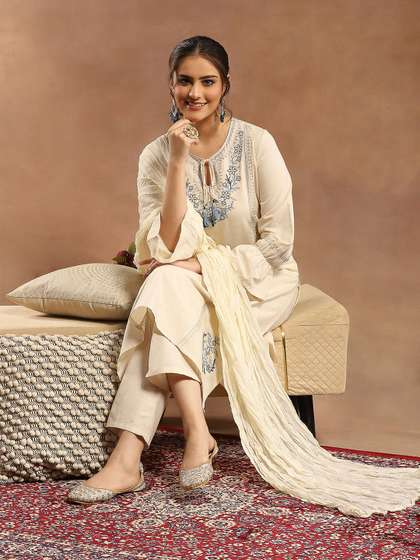 Nayam By Lakshita
                          Floral Embroidered Tie-Up Neck Straight Kurta
                          with Trouser