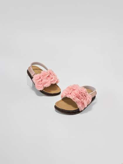 Pantaloons Junior
                        Girls Round Toe Open Toe Flats