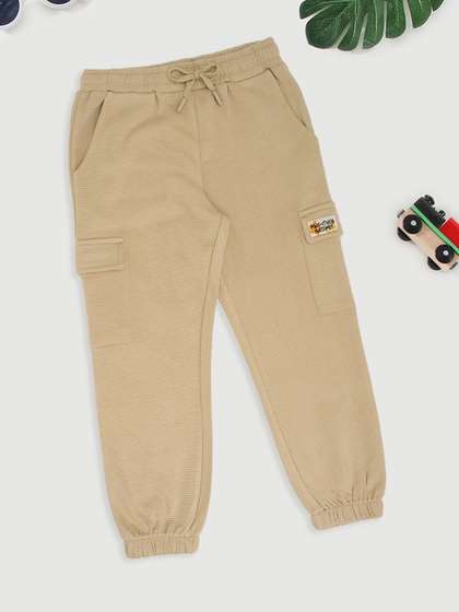 Pantaloons Junior Boys
                    Easy Wash Regular Fit Mid-Rise Pleated Cargos