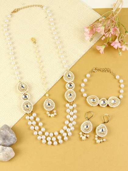 Asthetika Kids Girls
                    Alloy Kundan Stone Ethnic Jewellery Set With Maang
                    Tikka & Bracelet