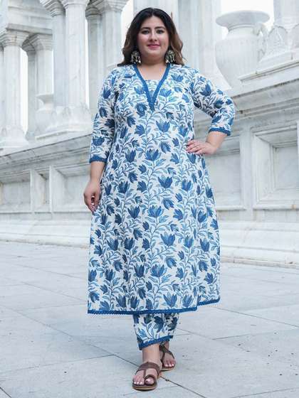 SINSINI Floral
                        Printed V-Neck Pure Cotton Straight Kurta With
                        Trousers