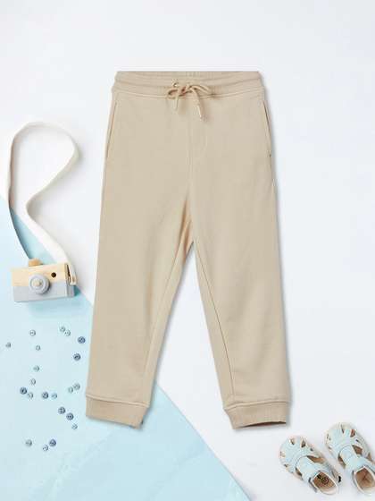 max Boys Solid Cotton
                    Regular Fit Joggers Track Pant