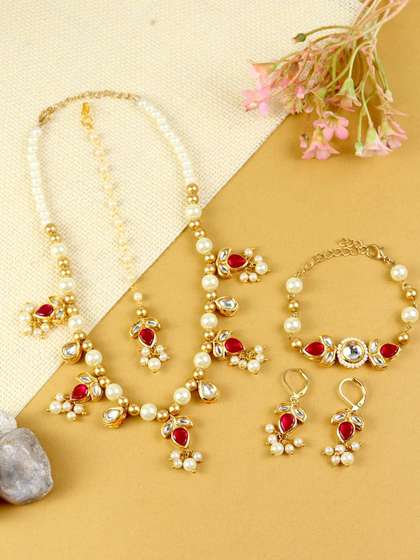 Asthetika Kids Girls
                      Kundan-Studded & Beaded Jewellery Set