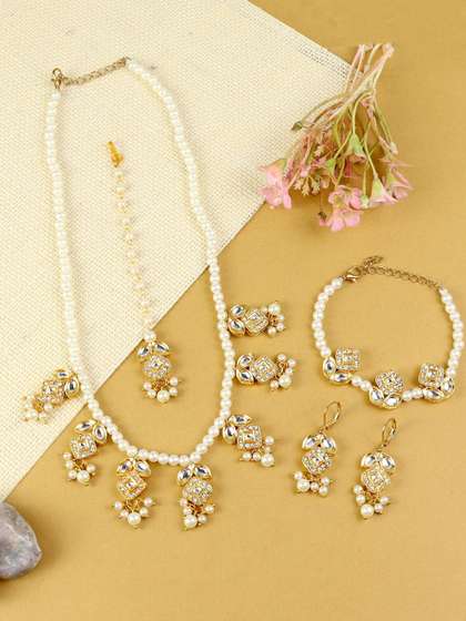 Asthetika Kids Girls
                    Alloy Kundan Stone Ethnic Jewellery Set