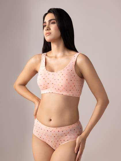 Van Heusen Women
                          Cotton Non-Wired Slip-On Bra Seamless Moulded
                          Cups No Hook Soft Support