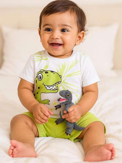 MeeMee Kids Printed
                        Short Sleeves T-Shirt With Shorts