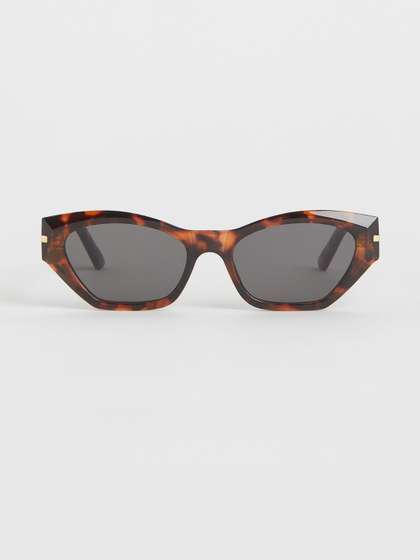 H&M Women Black
                        Lens & Brown Cat-Eye Sunglasses