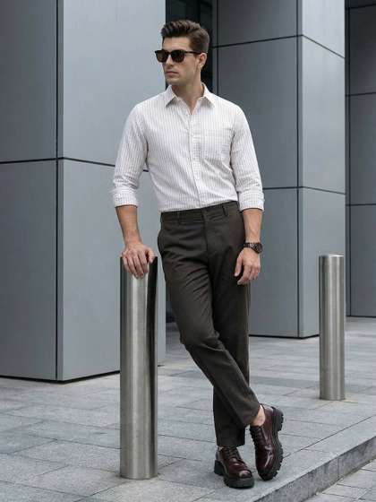 INVICTUS Checked
                          Slim Fit Formal Shirt
