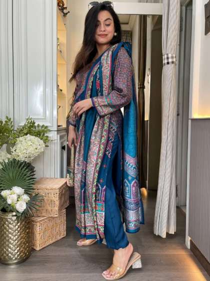 KALINI Women Ethnic
                        Motifs Printed Regular Gotta Patti Kurta with
                        Trousers & With Dupatta