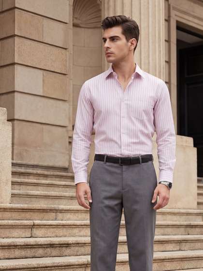 INVICTUS Urban Slim
                        Fit Striped Formal Shirt