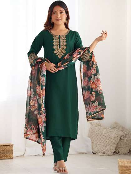 KALINI Women Ethnic
                        Motifs Embroidered Regular Thread Work Kurta
                        with Sharara & With Dupatta