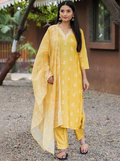 KALINI Women Floral
                        Printed Regular Thread Work Kurta with Trousers
                        & With Dupatta