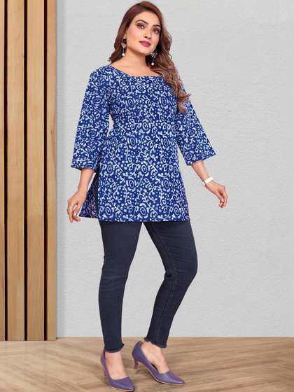 Keshar Floral
                        Printed Square Neck Thread Work Pure Cotton
                        Thread Work Kurti