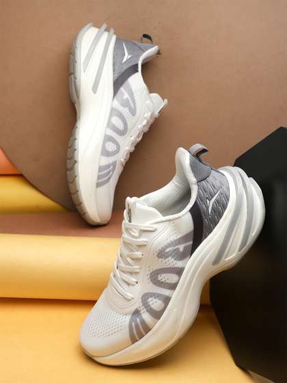 JQR Men's LIONEL
                        Running Shoes