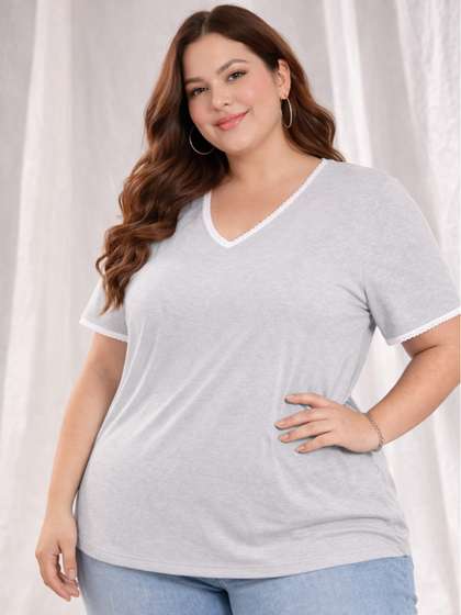 Plus Moonaa Women
                      V-Neck T-shirt