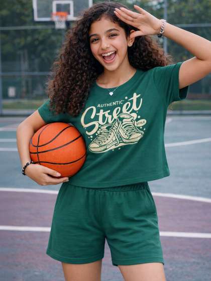 Ninos Dreams Girls
                      T-shirt with Shorts