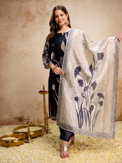 HERE&NOW Women
                        Floral Printed Regular Kurta with Trousers &
                        With Dupatta